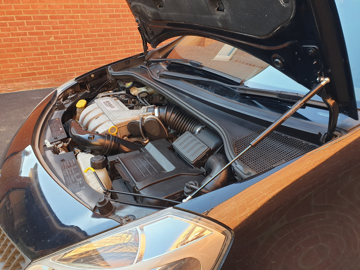 Renault Bonnet Strut Kits – Dark Ice Designs